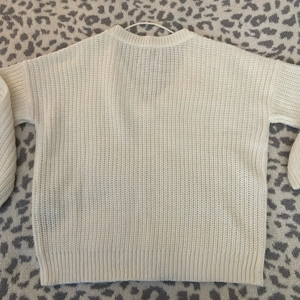 ASOS CHUNKY V-NECK WHITE SWEATER SIZE SMALL - Picture 7 of 9
